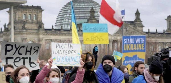 Russian protests against Putin's invasion of Ukraine, February 2022. 